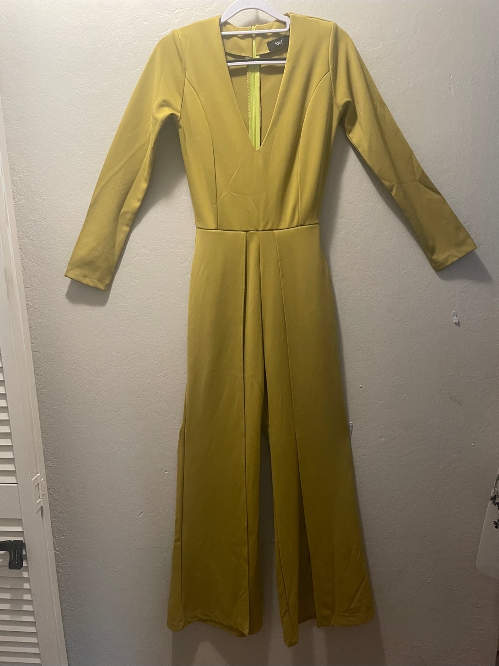 Idol Windsor Olive-Mustard Long Sleeve V-Neck Jumpsuit Size Large
